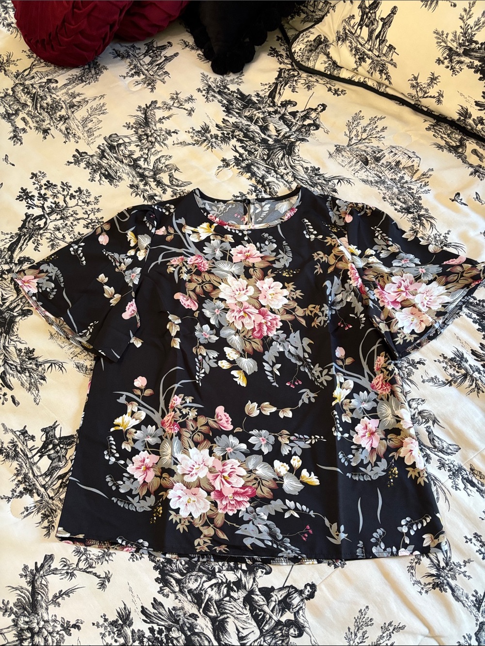 Floral Short-Sleeve Blouse - Black with Pink Floral